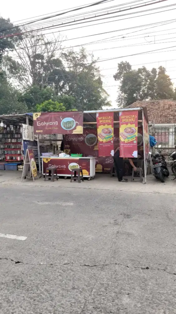 Di kontrakin usaha ukuran 4x4