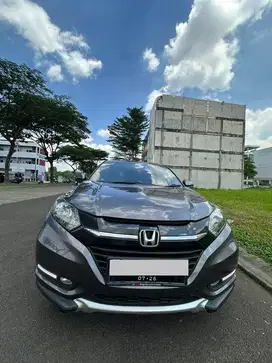 HRV E 2016 Abu-abu