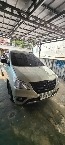 Toyota Kijang Innova 2005 Bensin