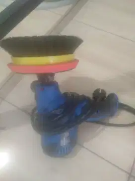 lagi butuh uang..minta tolong dibantu