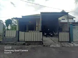 Disewakan rumah bangunan baru di jl kaiurang