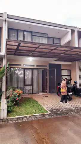 Rumah Dijual SEMI FURNISHED Siap Huni di Pamulang Estate Dekat UNPAM