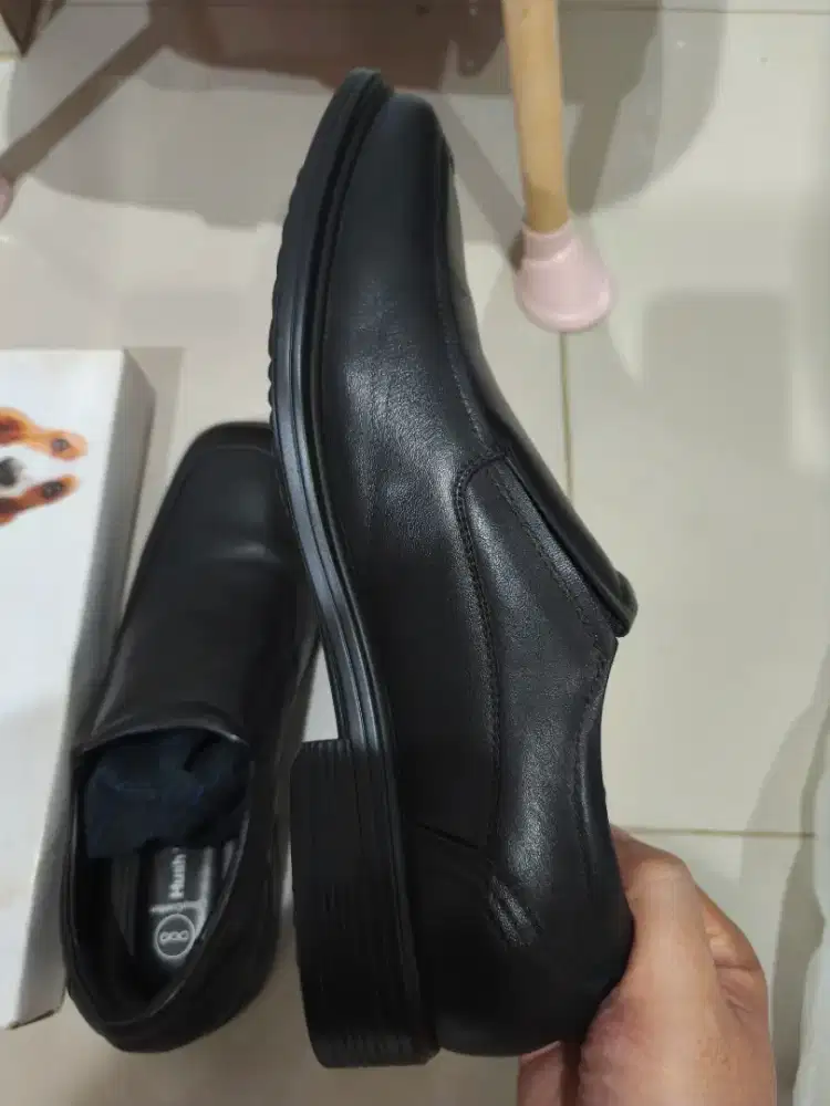 Pantofel pria hush puppies