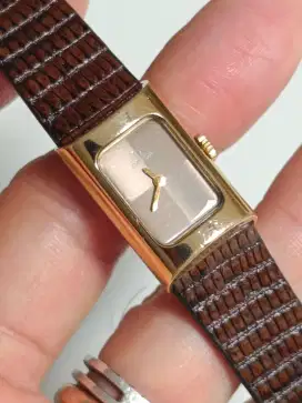 Omega wanita de ville tank manual winding original bekas bagus normal