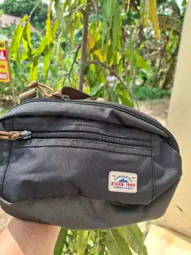 Tas eiger ori slempang pinggang uk 2 liter