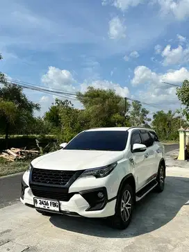 FORTUNER VRZ 2.4 DIESEL AT 2016