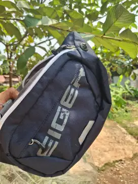Tas samping eiger original