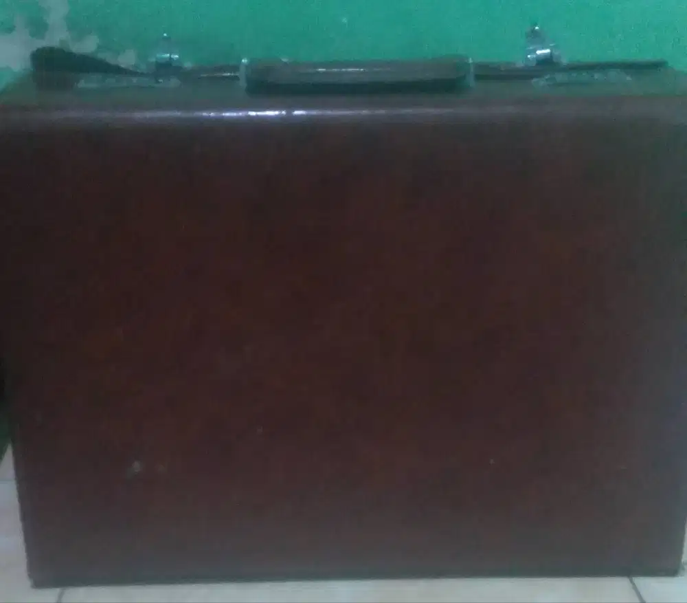 Tas koper kulit jadul thun 60 an