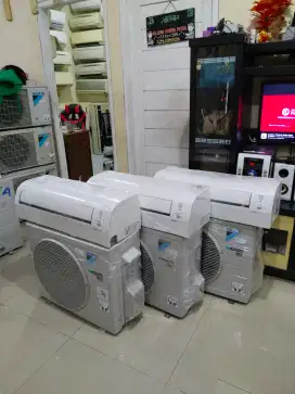 Ac daikin 1/2pk sampai 2,5pk scond original redy silahkam di pilih