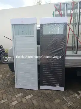 Pintu Aluminium Asli Kamar Mandi