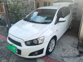 Aveo Sonic Chevrolet Putih Tahun 2013