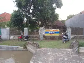 Dijual.Tanah + Rumah Strategis Pinggir Jalan Utama Babakan Cirebon