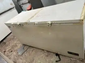 Freezer Box RSA 600 liter super dingin dan beku tinggal pake saja