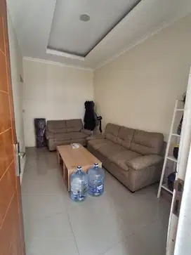 Termurah! Dijual cepat rumah siap huni 2 lamtai kelapa molek