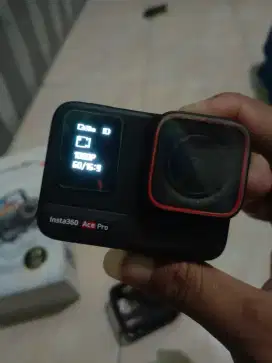 LAGI BU, KAMERA INSTA 360 ACE PRO