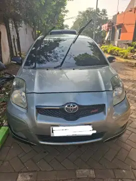 TOYOTA YARIS TIPE E TAHUN 2010