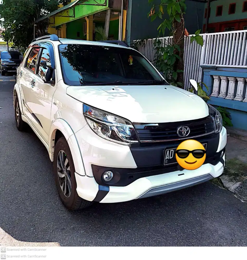 Toyota rush 2015,warna putih,