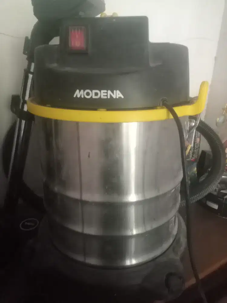 Vacum cleaner wet & dry modena