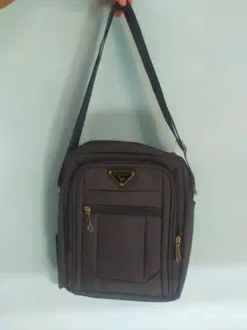 Tas Selempang Polo Milano Warna Netral (Nayy)
