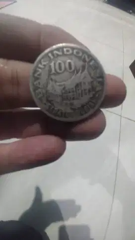 Koin 100 Rupiah Wayang