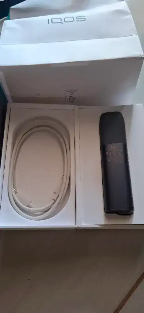 IQ0S Warna Hitam/Black