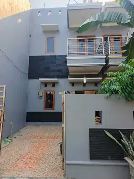 Disewakan Rumah sewa Johar baru 2.5 lantai Jakarta Pusat