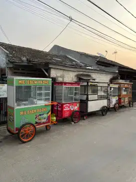 gerobak mie ayam/bakso/soto/gorengan/tahu/sempol/es buah/DLL