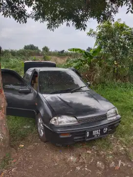 Suzuki esteem 1.3