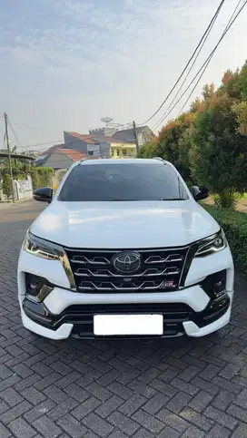 Fortuner 2.8 gr sport, km 7000 full service record 2022 pemakaian 2023