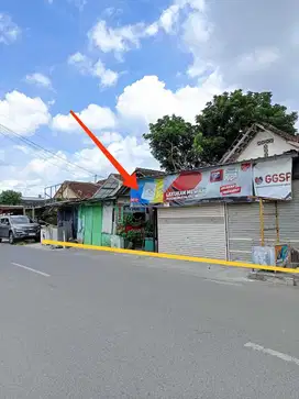 Tanah STRATEGIS dkt Ambarukmo Plaza Luas 328m2 Catur Tunggal Depok