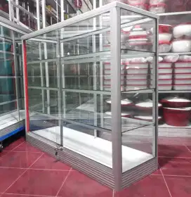 Etalase Kaca Serbaguna Dengan Pintu Geser Panjang 1,2 Meter