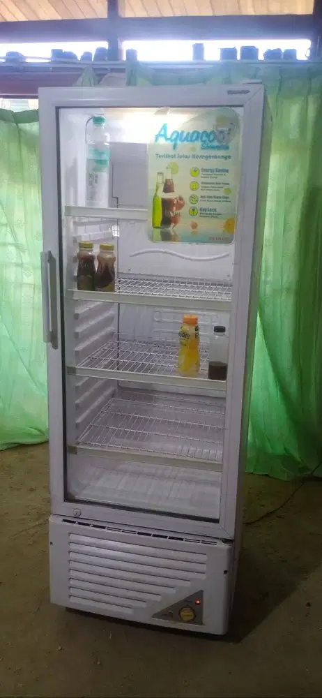 Showcase SHARP 4 Rak. .Mesin original pabrik belum pernah rusak.