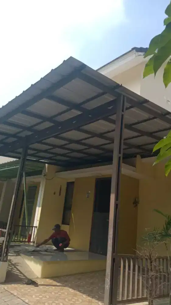 Kanopi baja ringan