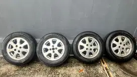 Velg OEM Toyota Corolla Ring 14 + Ban bekas Dunlop dan Hankook 235/70