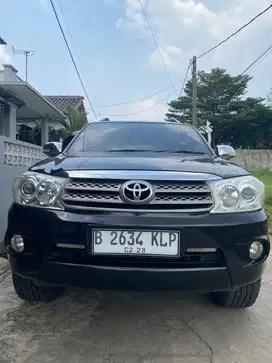 Toyota Fortuner 2011 Bensin