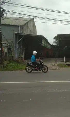 Hasyim Ashari di PINGGIR JALAN RAYA, Kecamatan Cipondoh,Kota Tangerang