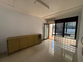 Ton - Dijual Rumah Tanjung Duren 2,5 Lantai Semi Furnish