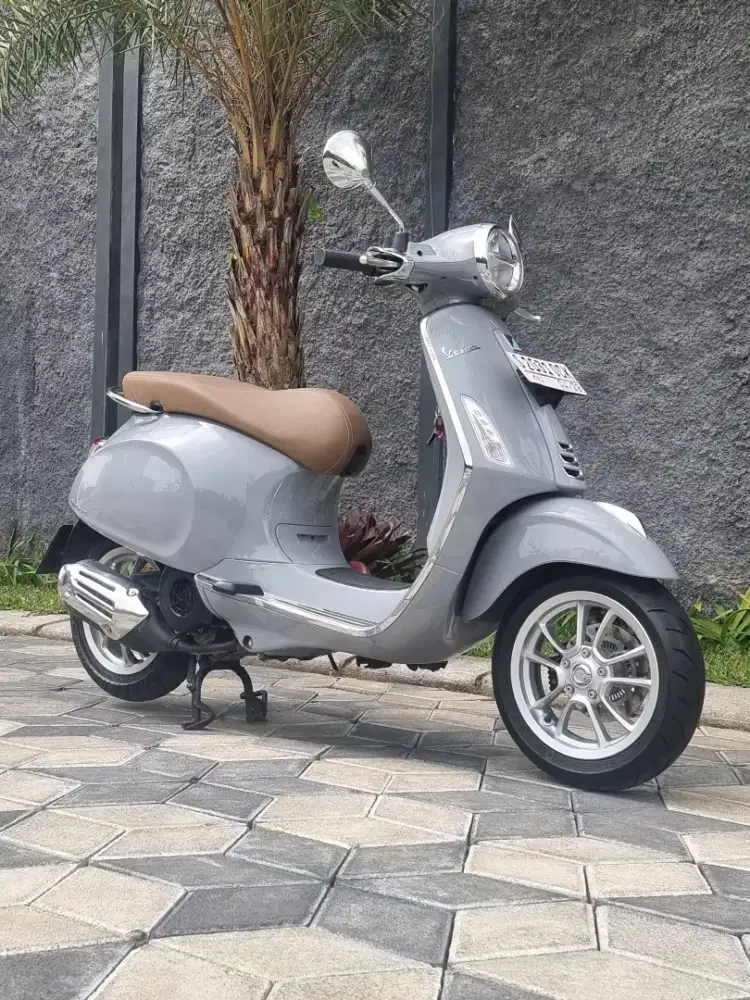 Vespa Primavera S ABS IGet 150 thn 2023 Grey Materia Termurah