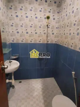 Dijual cepat rumah kost di tebet, dekat jln raya Saharjo