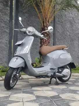 Vespa Primavera S ABS IGet 150 thn 2023 Grey Materia Termurah