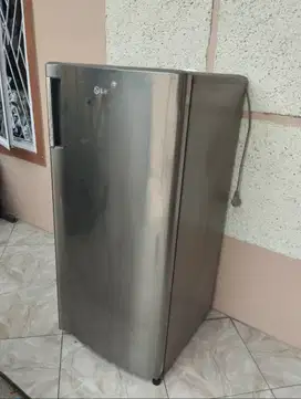 Kulkas belum pernah service