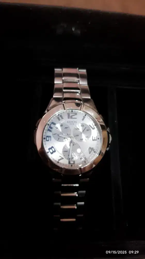 Jam tangan pria merk Guess original counter