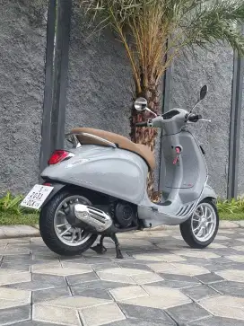 Vespa Primavera S ABS IGet 150 thn 2023 Grey Materia Termurah