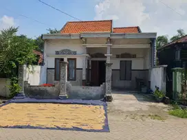 RUMAH DI KELURAHAN KANDANGAN, CERME GRSIK