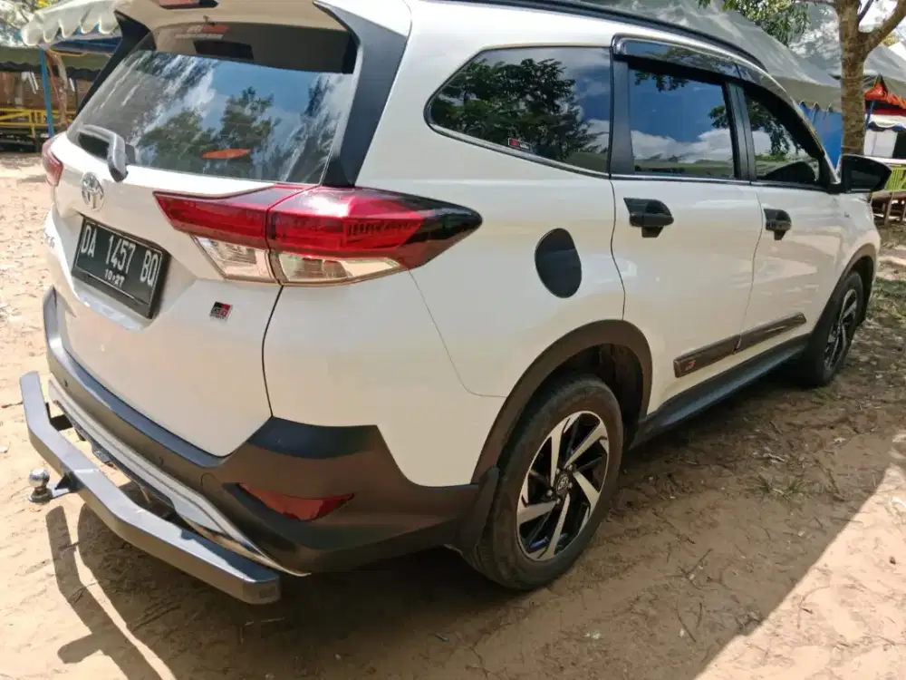 Toyota rush manual