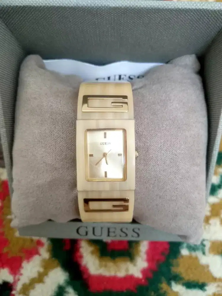 Dijual guess gold elegant