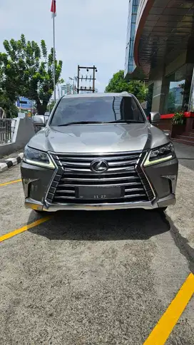 LEXUS LX570 4X4 A/T 2017