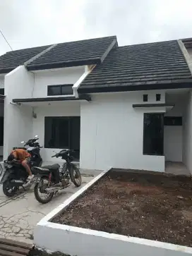 Dijual cepat, rumah murah, strategis,