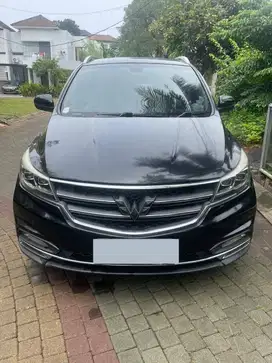 Wuling Cortez 1.8 L LUX AMT 2019 – Hitam Elegan, Harga Terbaik, Pajak