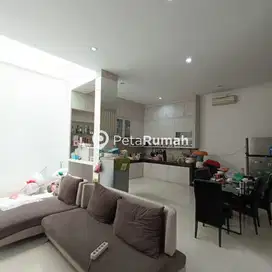 DIJUAL VILLA JALAN ULUWATU KOMPLEK CEMARA KUTA